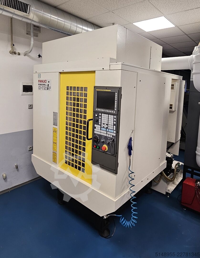 FANUC Robodrill α-T21iF / BT30