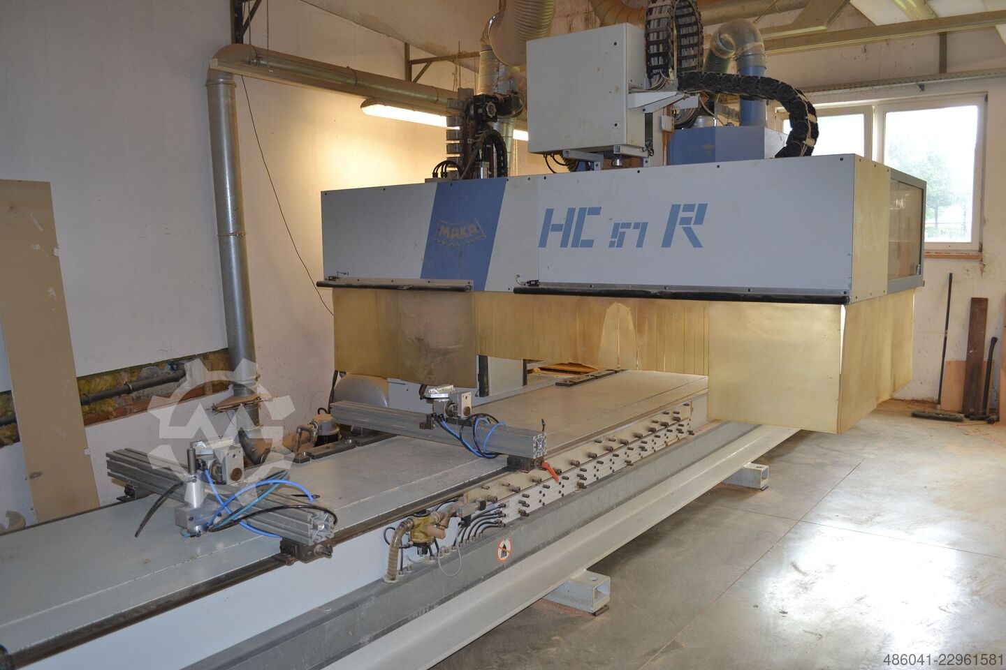 MAKA CNC machining center MAKA HC 57R Robo