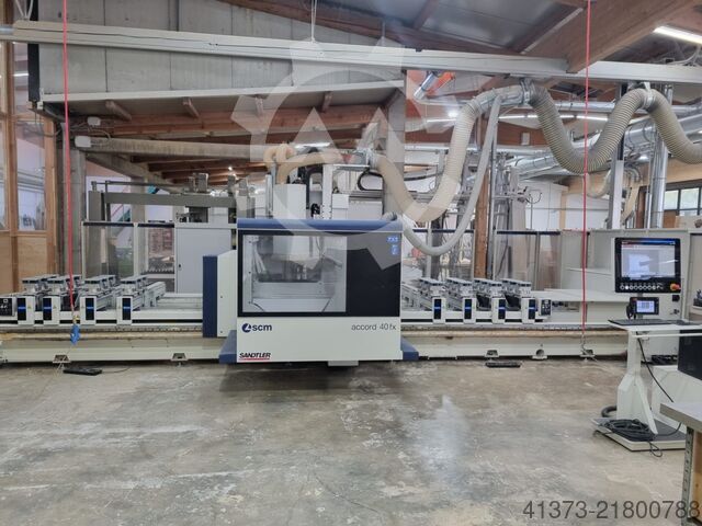 SCM Accord 40 FX mit Werkzeugen