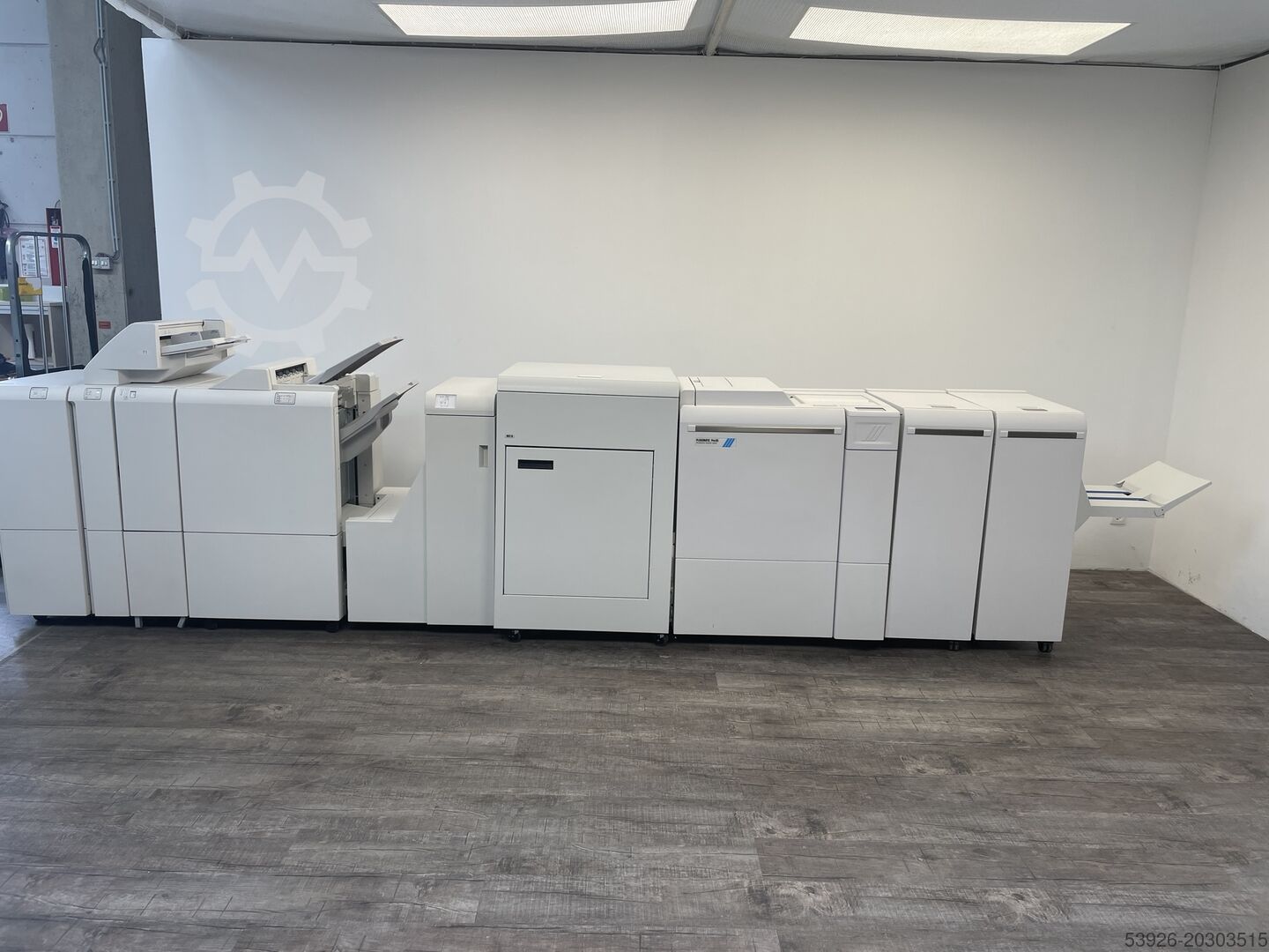 Машина для цифрового друку Xerox complete finishing options for