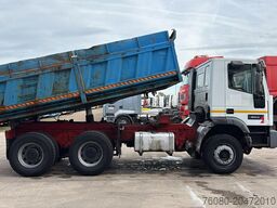 Iveco Eurotrakker 260 E 37 (POMPE MANUELLE / MANUAL P...