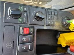 VOLVO EWR150E Mobilbagger mit ROTATOR ENCONG EC319