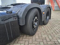 Renault T HIGH 520 6x2 - 32-BPT-7 - 70 TON PUSHER HEFBA...