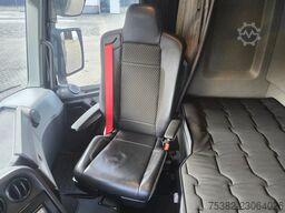 Renault T HIGH 520 6x2 - 32-BPT-7 - 70 TON PUSHER HEFBA...