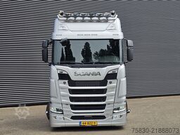 Scania S590 V8 4x2 / RETARDER / FULL AIR / 54DKM