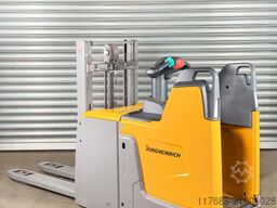 Jungheinrich Service Neu - Batterie 83% - 2,01m Hub - 2t