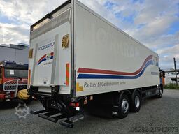VOLVO FM330 6x2 FRIGOBLOCK Multizone Lenk u. L