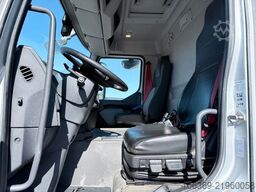 RENAULT D Wide 320 DTI 8
