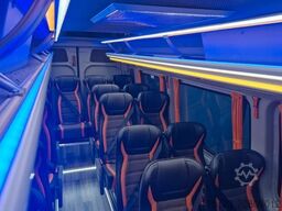 MERCEDES-BENZ 519 Allrad 4 x 4 Vorlauffahrzeug GSR2