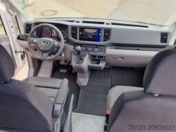 MAN MAN TGE 9 Sitzer Airlineboden Handicap Crafter