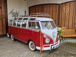 VOLKSWAGEN T 1 Samba mit Safarifenster