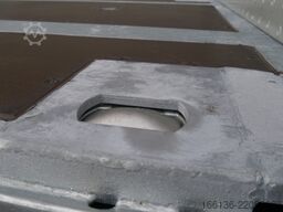 Fliegl SDS 390 Plateau mit Verriegelung+Rungen