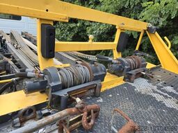 SCANIA mit  Schiebeplateau Fiault + 2x Seilwinde