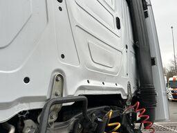 Mercedes-Benz Actros 1842 StreamSpace / 424 dkm / NL Truck / ...