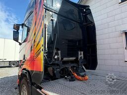 Scania S660 6x4 Tractor w/ hydraulics.