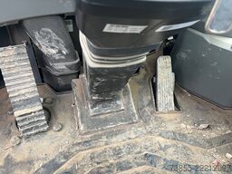 XCMG XC916E with bucket and forks