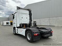 Mercedes-Benz Actros L 1945