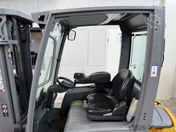 Jungheinrich EFG 320 / 4820 Std.