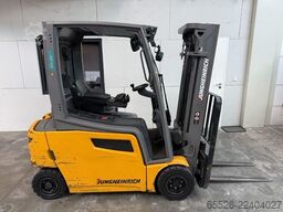 Jungheinrich EFG 320 / 5425 Std.