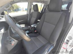 TOYOTA Hilux Double Cab Duty 4x4