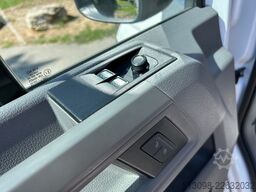 VW CRAFTER 6 SITZER KLIMAAUTO. ACC NAVI KAMERA PDC