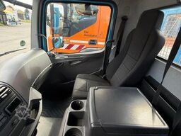Mercedes-Benz Atego 1223 4x2 Pritsche mit Heckladekran ATLAS