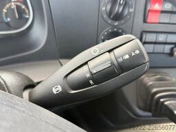 Mercedes-Benz Atego 1223 4x2 Pritsche mit Heckladekran ATLAS