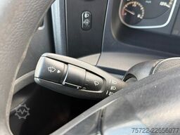 Mercedes-Benz Atego 1223 4x2 Pritsche mit Heckladekran ATLAS
