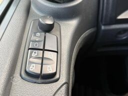 Mercedes-Benz Atego 1223 4x2 Pritsche mit Heckladekran ATLAS