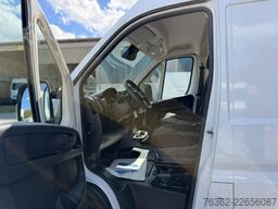 Peugeot Boxer Kasten 435 L4H2  180 AUT/NAvi/PDC