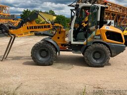 LIEBHERR L506 Compact