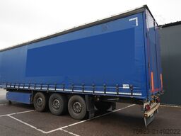 Schmitz 3 AXLE CURTAINSIDE TRAILER