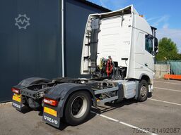 Volvo FH 460 Globetrotter tractor unit