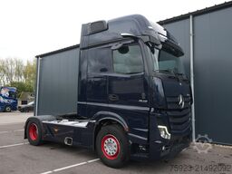 Mercedes-Benz Actros 1945 GigaSpace tractor unit