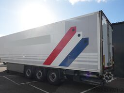 Schmitz Cargobull Bi-temperature refrigerated trailer