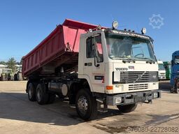 Volvo FL 12 - 380 (6X6 / POMPE MANUELLE / GRANDES EJE...