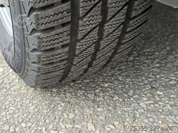 MERCEDES-BENZ Sprinter 215 CDI L2H2 Klima 7MBUX Heckschaden