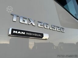 MAN TGX 26.520 6x2-4 LL Abroller Hyva Titanium