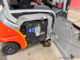 Still RX 20-20 2000kg TIPLO / Sideshift