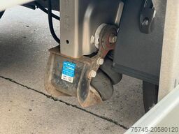 KOMATSU WA 200 * WENIG BELASTET * TOP * NEUE REIFEN