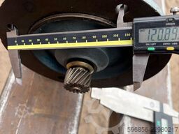 SEW Eurodrive RF73DT80N-4BM Motoreduktor 0,75 kW 1380/31 obr B5 hamulec