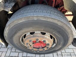 SCANIA P 93.220 Bitumen-Tank mit Asfaltstreuer