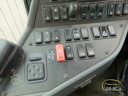MERCEDES-BENZ Intouro 49 Sitze Liftbus EURO 6