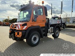Mercedes-Benz Unimog U 423 4X4 3000