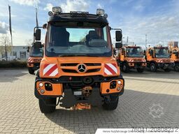 Mercedes-Benz Unimog U 423 4X4 3000