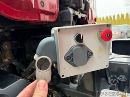 MERCEDES-BENZ Arocs 3243 8x4 Kipper Schwarzmuller Bordmatik