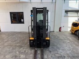 Jungheinrich EFG 320 / STVZO / nur 2599 Std.