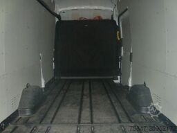 Ford Transit Trend 350 L4H3 Parktronic