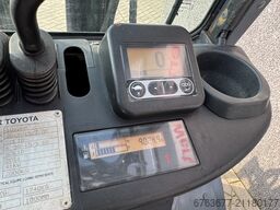 TOYOTA 02-8FDF30 Triplo 500 Freelift / Sideshift / Vorkenspreider  Diesel 2011