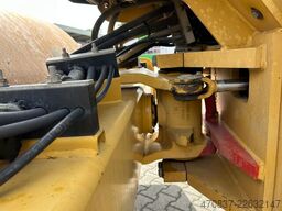 CATERPILLAR CS - 563 E / Walzenzug / 6 Zylinder / Planiersch